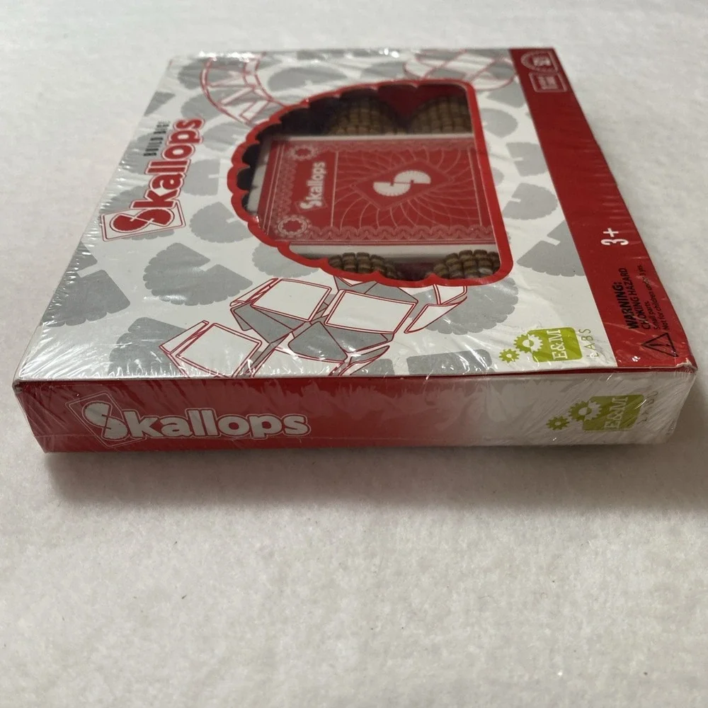 Scallops Build Big! Construction Set 1 Deck of Cards 52 Laser Cut Pieces‎ NEW